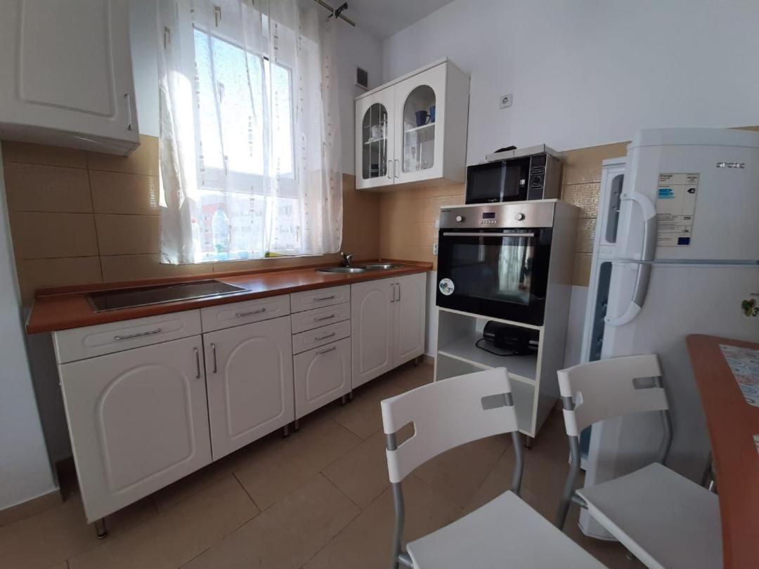 Arad Chic Apartament Uta Exterior photo